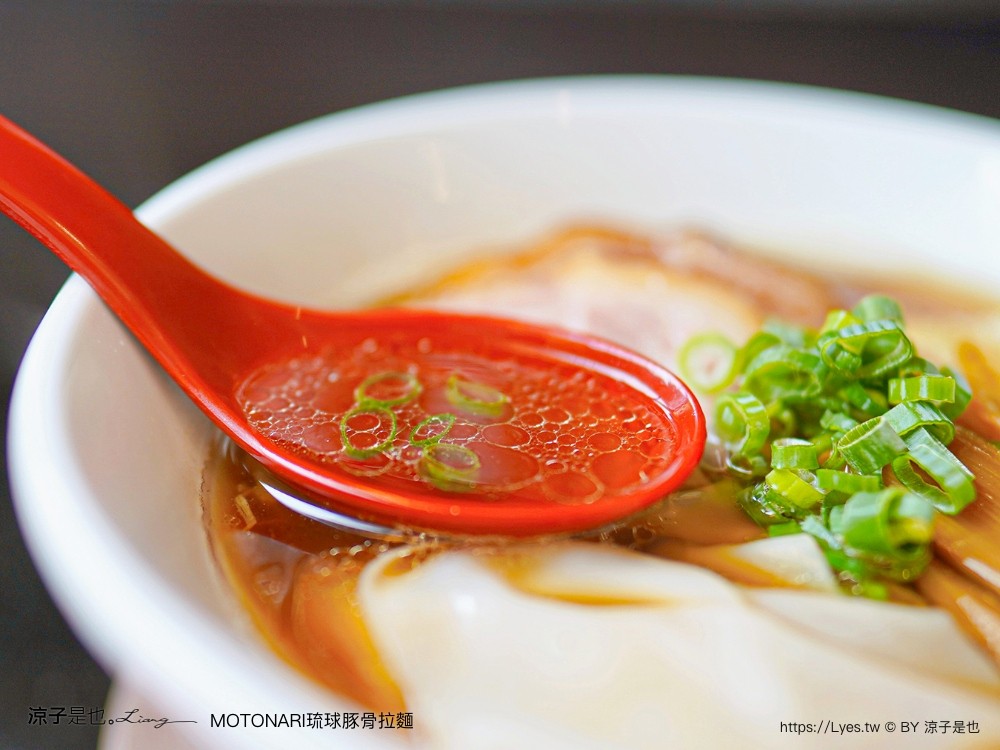 motonari 琉球豚骨拉麵 中友百貨 台中日式拉麵 日本人 沖繩拉麵 叉燒