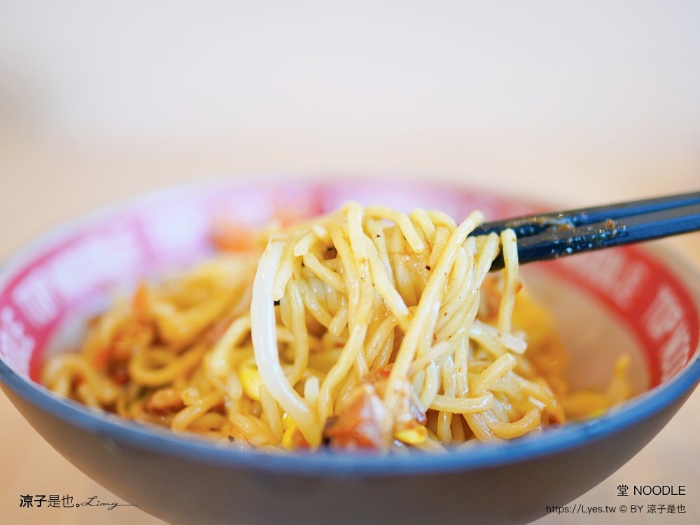 堂noodle 菜單 台中 LaLaport 三井美食街餐廳 滿堂紅 品牌 麻辣湯 肉麻麵 醬醬麵