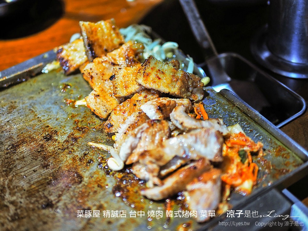 台中-菜豚屋(附菜單)精誠店 日系韓式烤肉精緻好吃耶！無限續生菜還有芝麻葉！