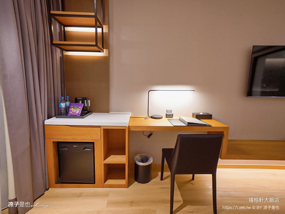 禧榕軒大飯店 台南新開幕 火車站住宿飯店 雙人房 四人房 家庭房 房型開箱 頂樓空中花園泳池 房價