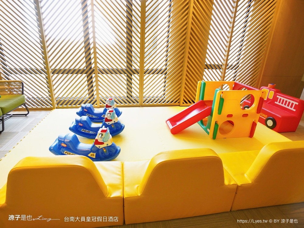 台南 大員皇冠假日酒店 台南安平住宿 親子飯店 泳池 安平 早餐 自助餐 海景房