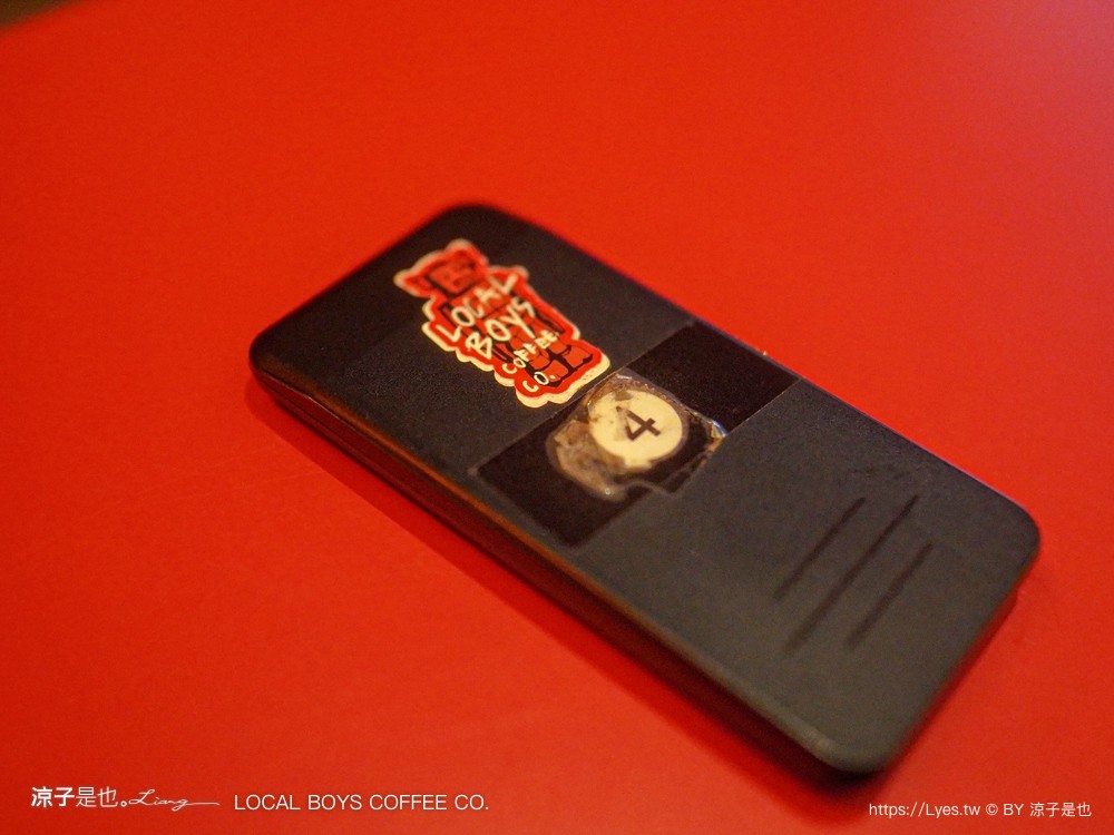 local boys coffee 曼谷咖啡 song wat 曼谷景點 泰國咖啡館推薦 易開罐咖啡 打卡景點 中國城景點 嵩越路