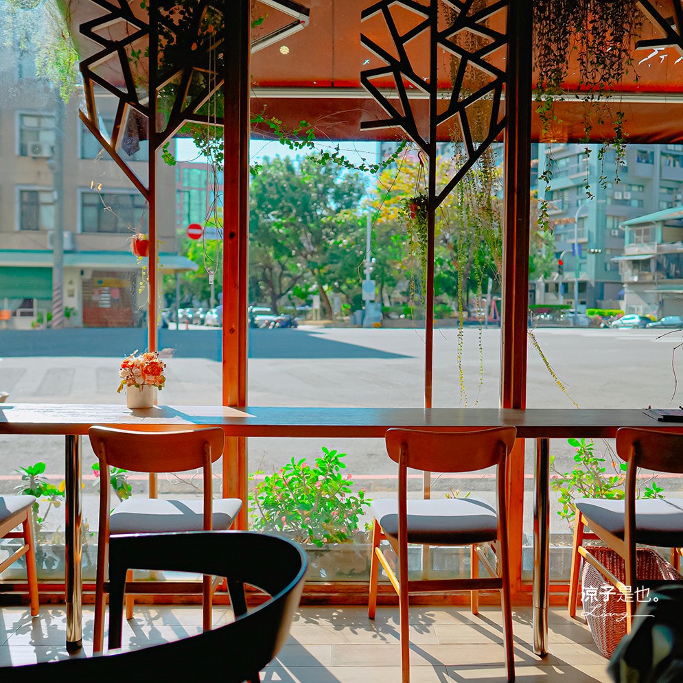 GOhome食研室 菜單 早午餐 義大利麵 漢堡 台中美食 台中科博館 森林系 台中早午餐 餐廳