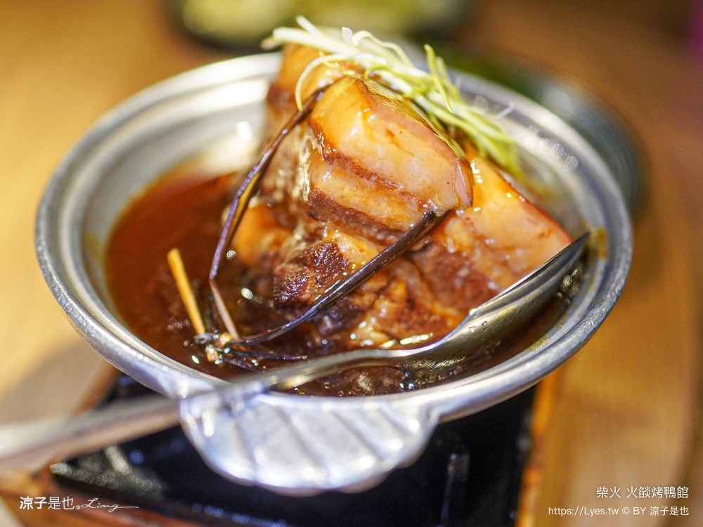 柴火火燄烤鴨館 菜單 台中烤鴨推薦 北屯松竹美食 櫻桃片皮鴨 中式合菜餐廳 火焰片鴨秀 芋頭米粉鴨鍋 父親節 母親節 聚餐