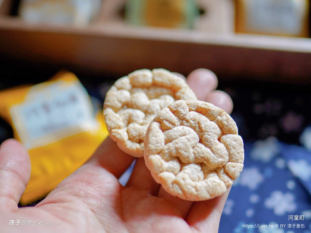 河童町 台南新景點 安平 親子景點 伴手禮美食 蝦餅 昭和復古風商店街，日式打卡點