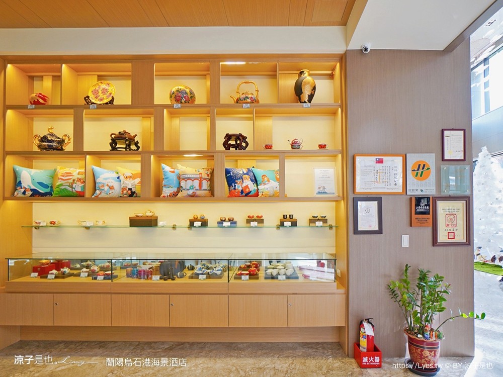 蘭陽烏石港海景酒店 宜蘭頭城住宿 宜蘭親子飯店 龜山島海景房型 童趣親子房 泳池電影院 一泊二食