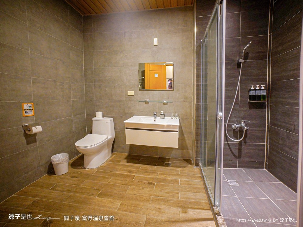 關子嶺富野溫泉會館 台南溫泉飯店 泥漿溫泉 台南住宿 房價優惠 房型 早餐 開幕 關子嶺泡湯 大眾泡湯池 游泳池 親子家庭房