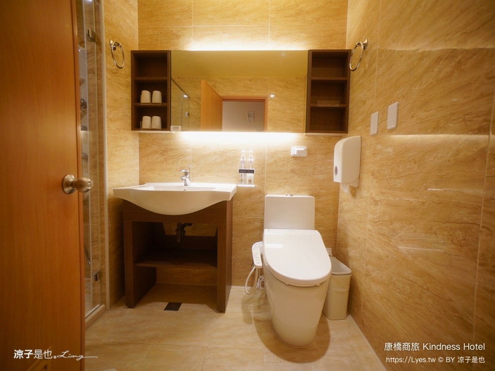 康橋商旅 康橋商旅覺民館 早餐 宵夜 吃到飽 房型 高雄康橋商旅 高雄住宿推薦 高雄平價飯店 親子飯店 kindness hotel