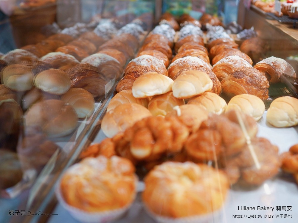 莉莉安可頌烘焙專門店 菜單 台中 麵包 下午茶 咖啡館 文青老宅 蛋糕 台中甜點 lilliane bakery