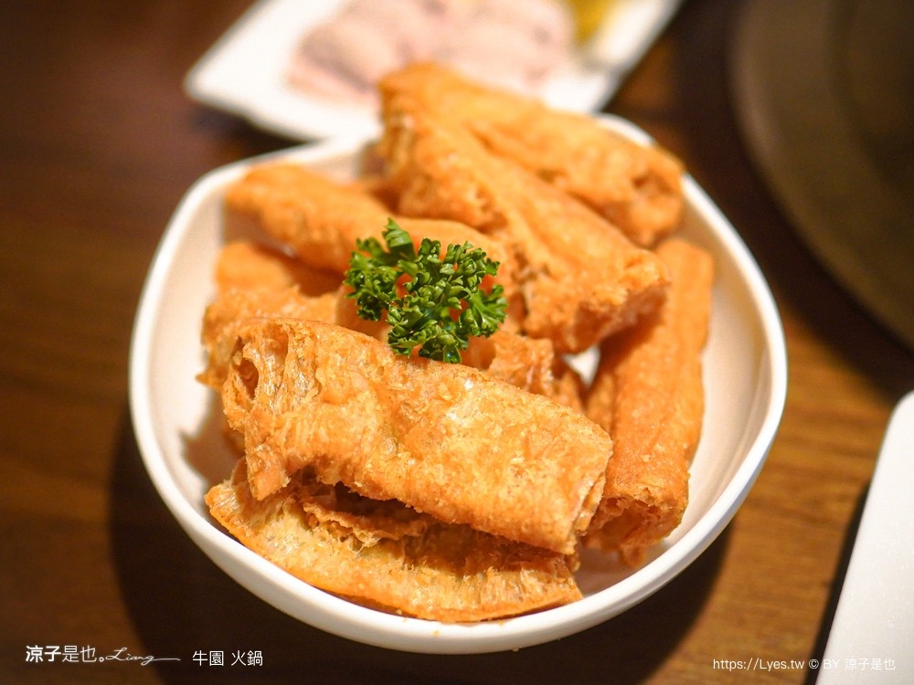 牛園火鍋 台南安平店 菜單 台南火鍋 麻辣鍋 海鮮火鍋 沙嗲鍋 聚餐餐廳 台南壽星優惠 台南安平美食推薦