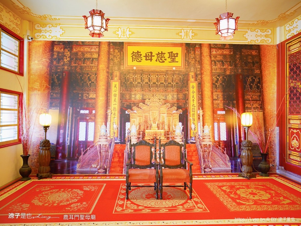 鹿耳門聖母廟 月老 台南景點 特色介紹 換裝攝影棚 鹿耳門聖母廟煙火 住宿 免門票 親子景點