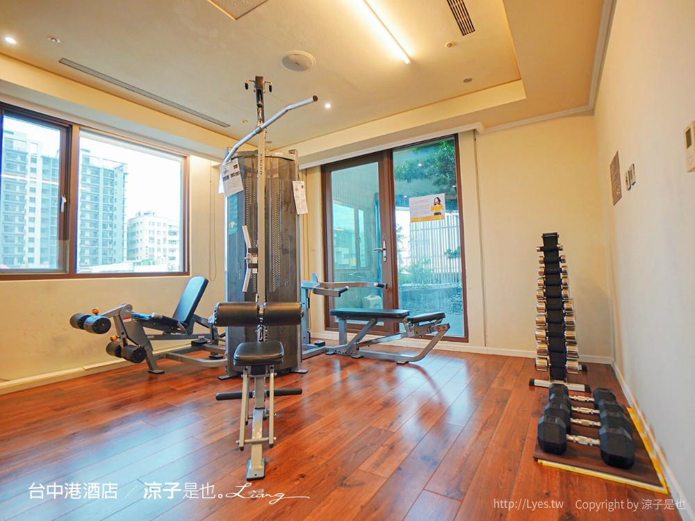 台中港酒店 台中親子飯店 梧棲住宿 海洋親子房、兒童遊戲室 汽車跑道 早餐自助吧吃到飽
