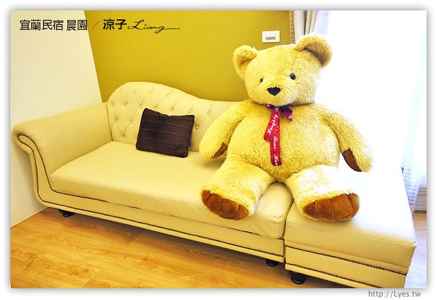 宜蘭民宿-晨園民宿-靠近傳藝中心，每間房都有陽台可以放空的宜蘭民宿