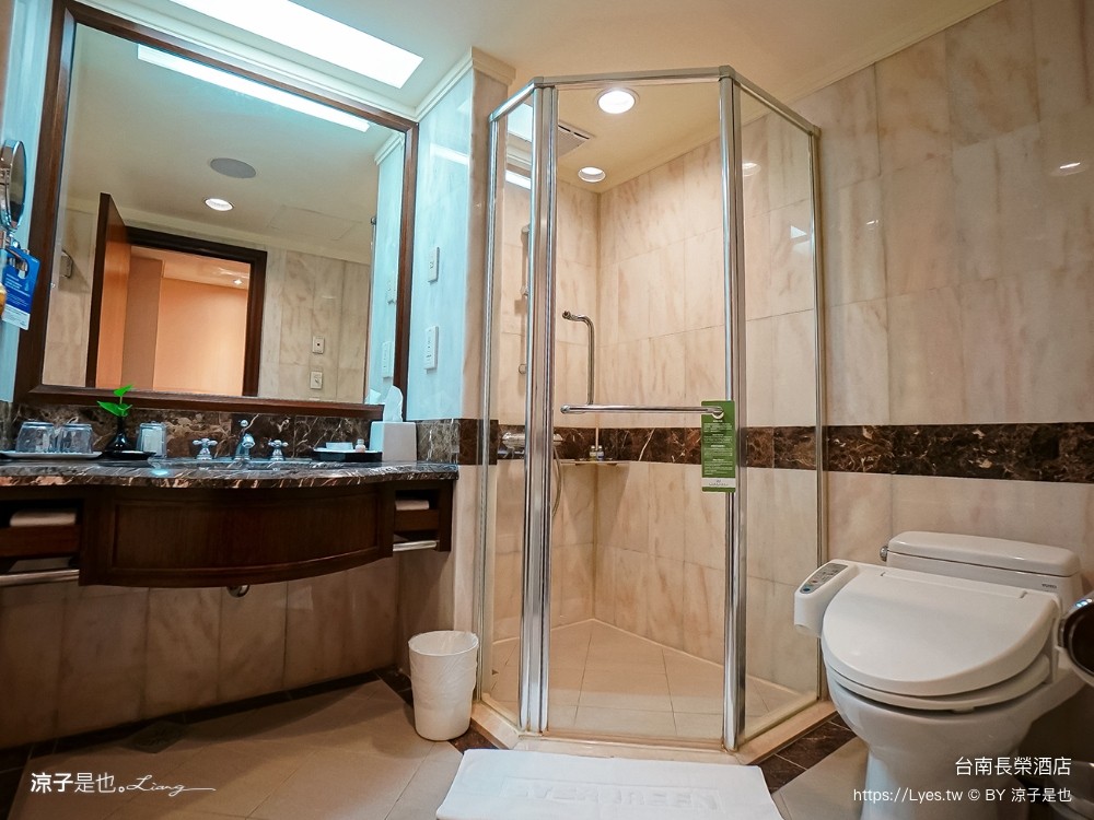 長榮桂冠酒店 台南住宿 台糖長榮台南 游泳池飯店 早餐 評價 親子 遊戲室