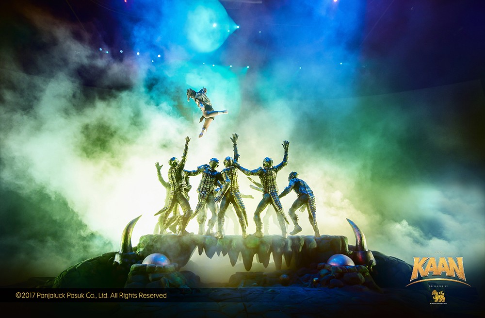 泰國-KAAN SHOW PATTAYA 芭達雅親子景點 結合4D投影、舞台、雜技的奇幻表演秀