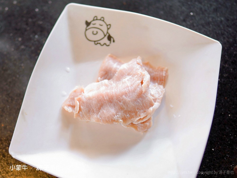 小蒙牛頂級麻辣養生鍋 台中 台灣大道 麻辣火鍋吃到飽 哈根達司 和牛 美食 菜單 優惠 兒童節活動