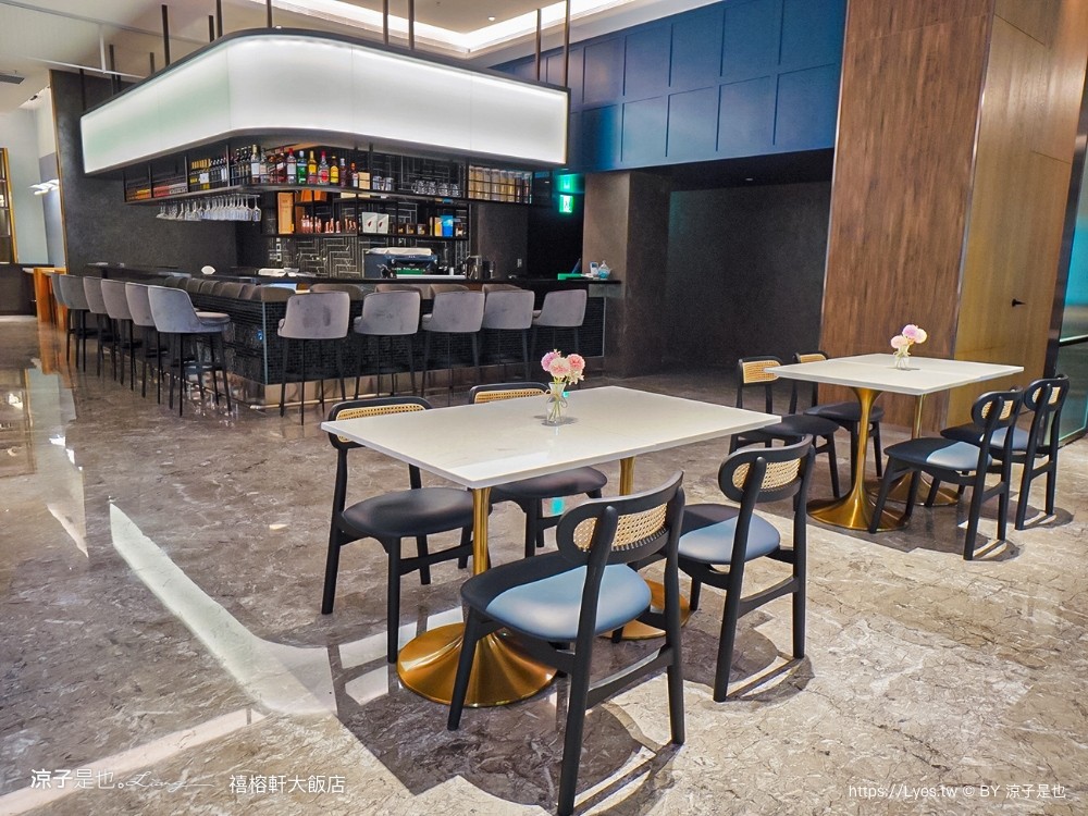 禧榕軒大飯店 台南新開幕 火車站住宿飯店 雙人房 四人房 家庭房 房型開箱 頂樓空中花園泳池 房價