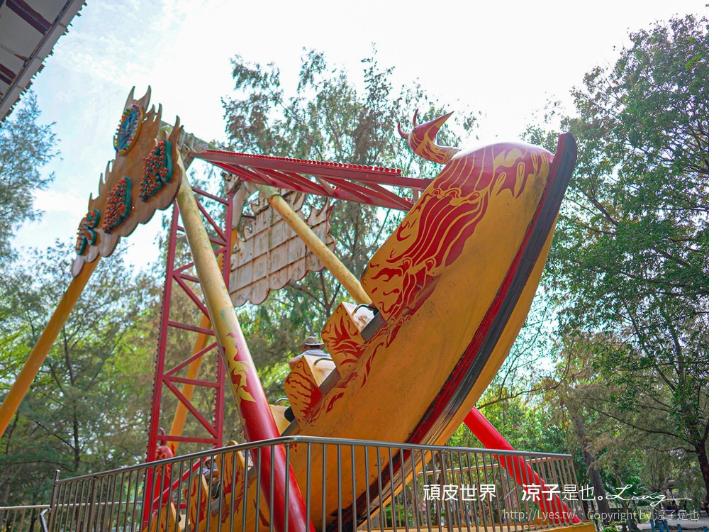 頑皮世界野生動物園攻略 門票優惠 台南親子景點 南台灣動物園 水豚君 長頸鹿 遊樂設施 戲水池