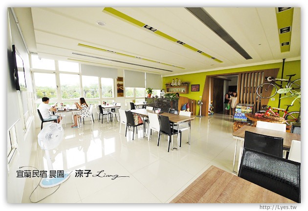 宜蘭民宿-晨園民宿-靠近傳藝中心，每間房都有陽台可以放空的宜蘭民宿