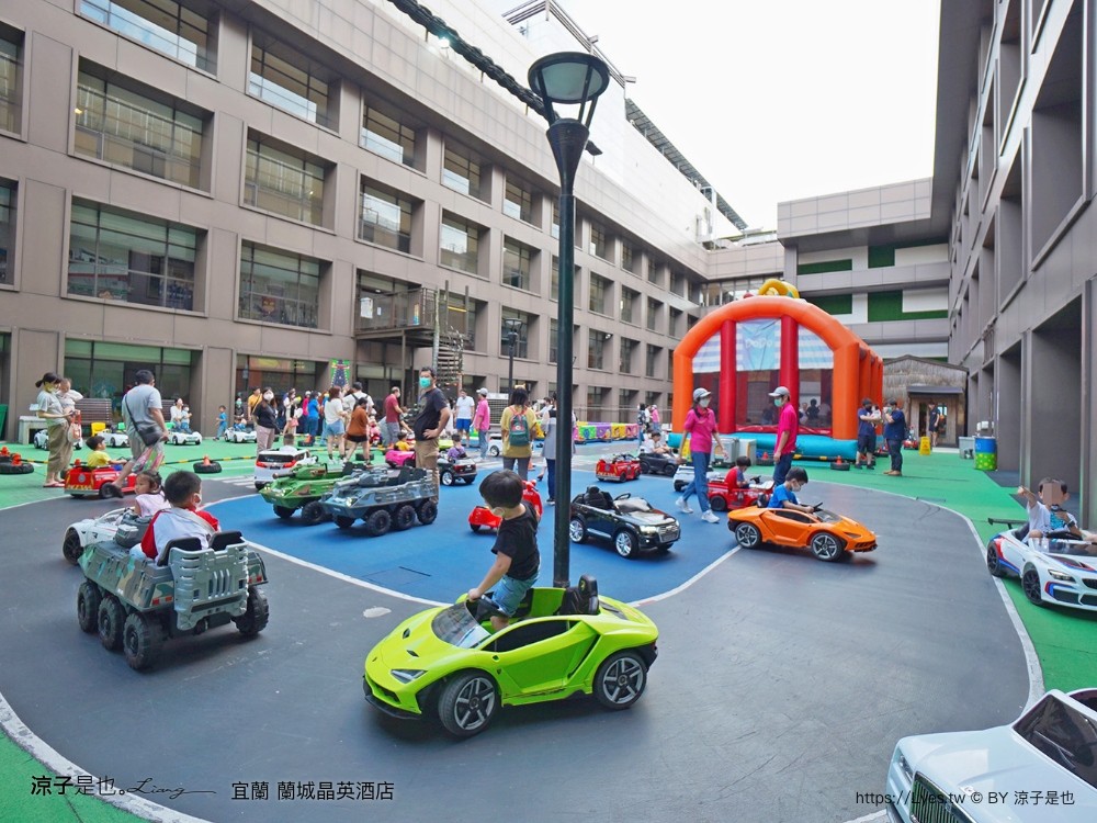 蘭城晶英酒店 宜蘭親子飯店 住宿券 宜蘭住宿 最新設施 趣七樓 房型 早餐 攻略 電影院 芬朵奇堡