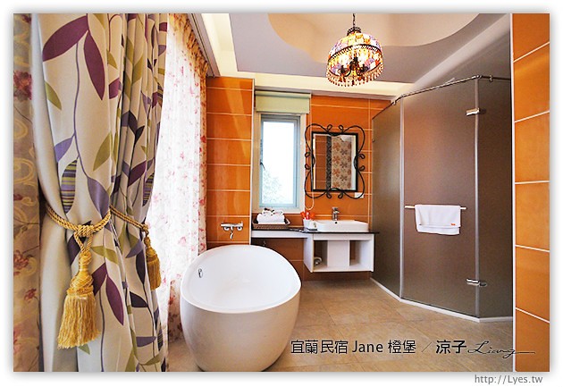 宜蘭民宿-橙堡-夢幻城堡風的宜蘭民宿(凡爾賽房型篇)