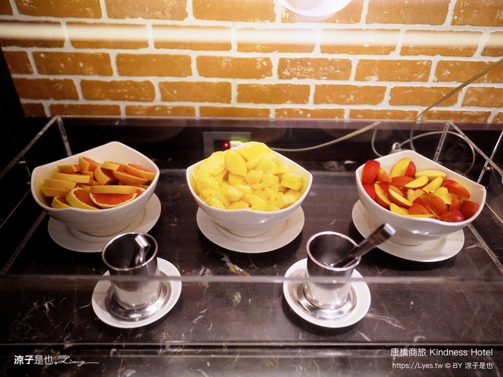 康橋商旅 康橋商旅覺民館 早餐 宵夜 吃到飽 房型 高雄康橋商旅 高雄住宿推薦 高雄平價飯店 親子飯店 kindness hotel