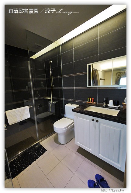 宜蘭民宿-晨園民宿-靠近傳藝中心，每間房都有陽台可以放空的宜蘭民宿