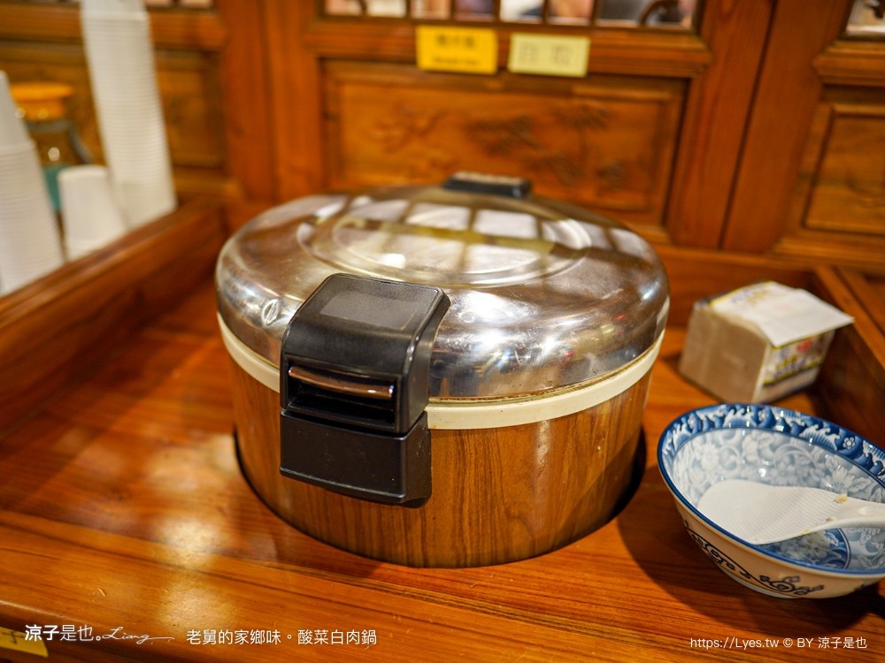 老舅的家鄉味 酸菜白肉鍋 菜單 台中美食 台中火鍋 忠孝路美食 東北料理 麵食點心 忠孝夜市