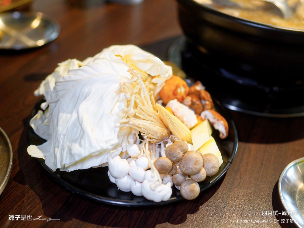 韓雞村 朋月栻 菜單 宜蘭韓式料理 韓雞雞韓吃一隻雞 韓式炸雞 韓式烤肉 清溝夜市美食 宜蘭聚餐餐廳推薦