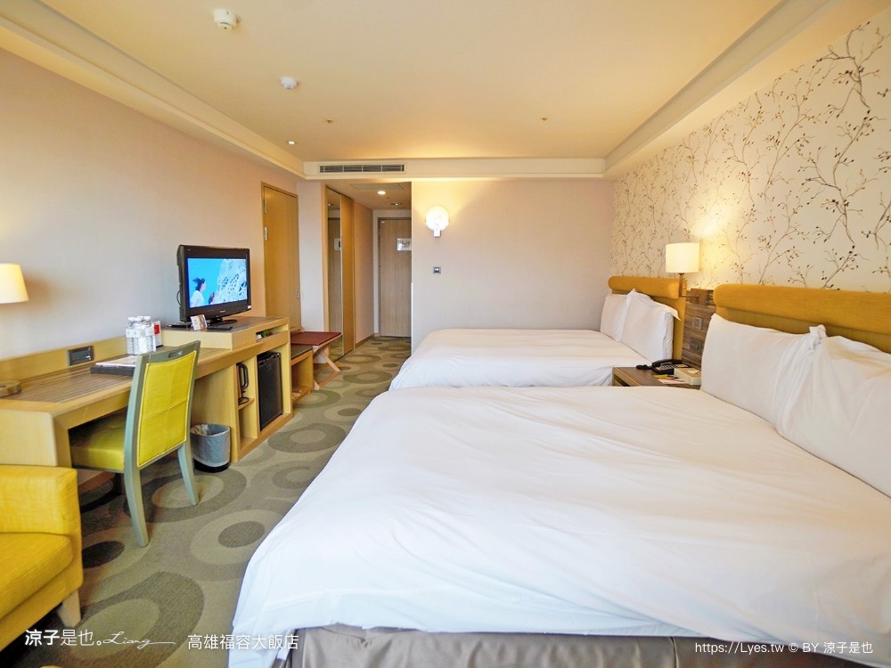 福容大飯店高雄 高雄親子住宿 鹽埕區飯店 捷運站住宿 早餐 房型 四人房 動物園主題房 泳池飯店 健身房