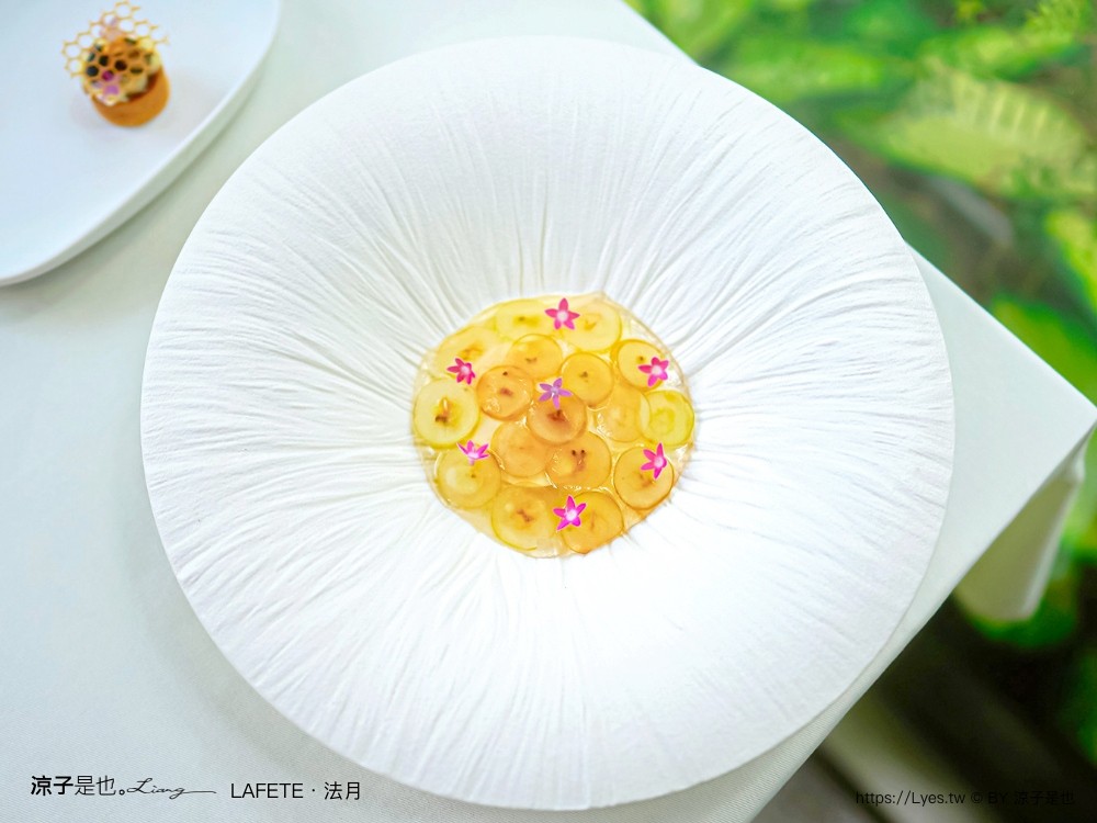 lafete．法月 菜單 台中 法式料理 約會慶生餐廳 玻璃屋 老宅 庭園餐廳 台中西區 景觀餐廳 午間套餐 晚餐 假日套餐 訂位