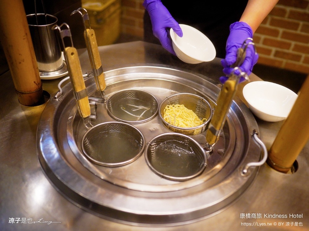 康橋商旅 康橋商旅覺民館 早餐 宵夜 吃到飽 房型 高雄康橋商旅 高雄住宿推薦 高雄平價飯店 親子飯店 kindness hotel