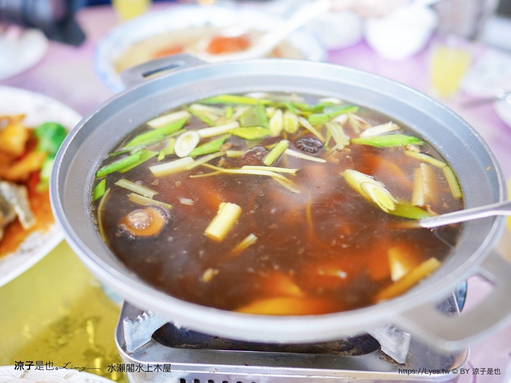 水瀨閣 菜單 台南景點 水上木屋景觀餐廳 峇里島風 海鮮餐廳 親子 沙坑 餵魚 下午茶