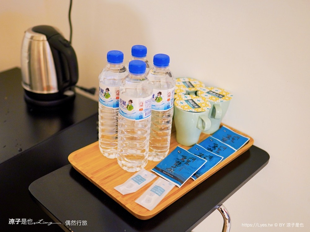 偶然行旅 嘉義飯店 文化路夜市旁 嘉義平價住宿 四人房 車場 文化鹿行旅 房價評價