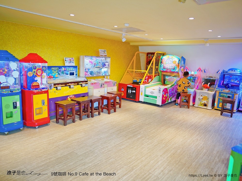 9號咖啡外澳館 溜滑梯 咖啡館 踏浪玩沙親子景點 龜山島咖啡
