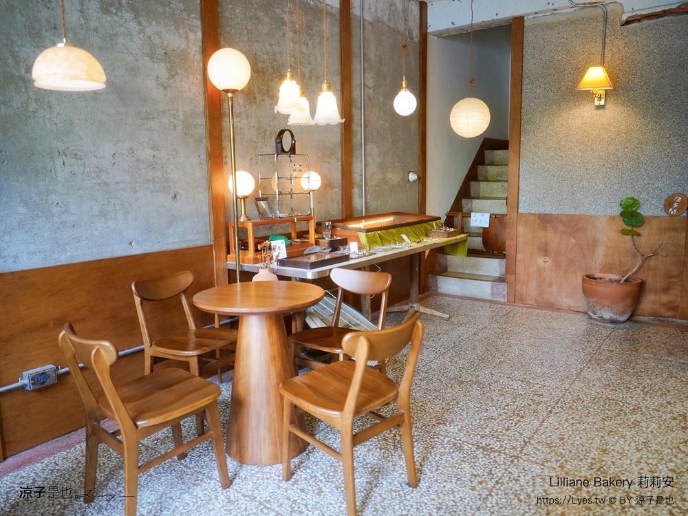 莉莉安可頌烘焙專門店 菜單 台中 麵包 下午茶 咖啡館 文青老宅 蛋糕 台中甜點 lilliane bakery