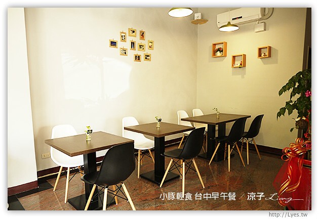 台中-小豚輕食 台中早午餐-厚片鬆餅口感好軟嫩