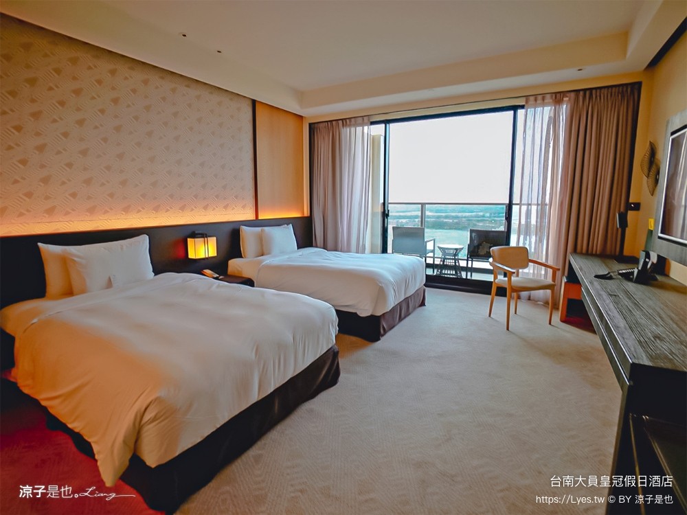 台南 大員皇冠假日酒店 台南安平住宿 親子飯店 泳池 安平 早餐 自助餐 海景房