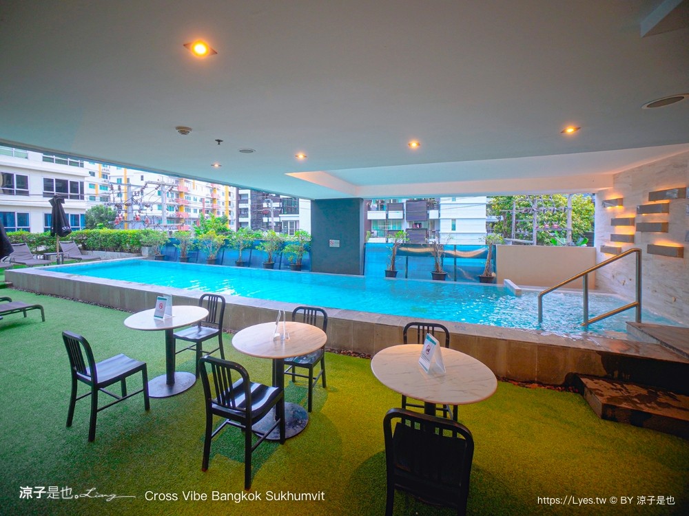 曼谷住宿 Cross Vibe Bangkok Sukhumvit 泰國飯店 四星級 親子飯店推薦 bts on nut 公寓式旅店 房價 交通 素坤逸