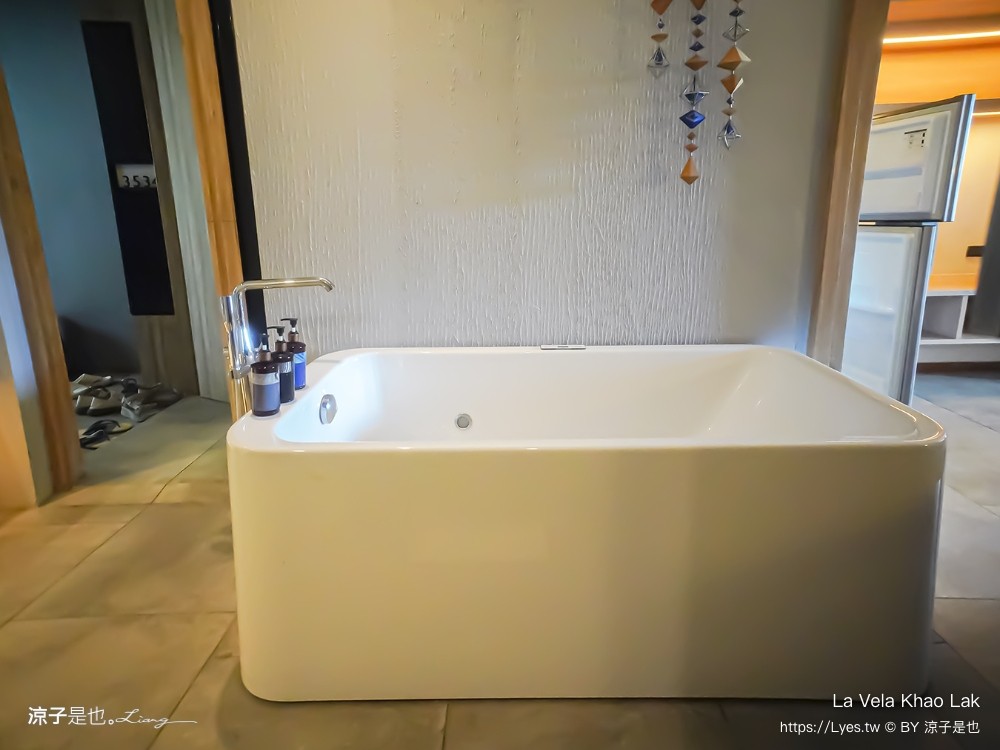 la vela khao lak 泰國 考拉維拉飯店 拷叻 泰國攀牙住宿推薦 普吉島近郊住宿 海景渡假村 高cp 火舞秀 泰國 考拉維拉飯店 拷叻 泰國攀牙住宿推薦 普吉島近郊住宿 海景渡假村 高cp 火舞秀