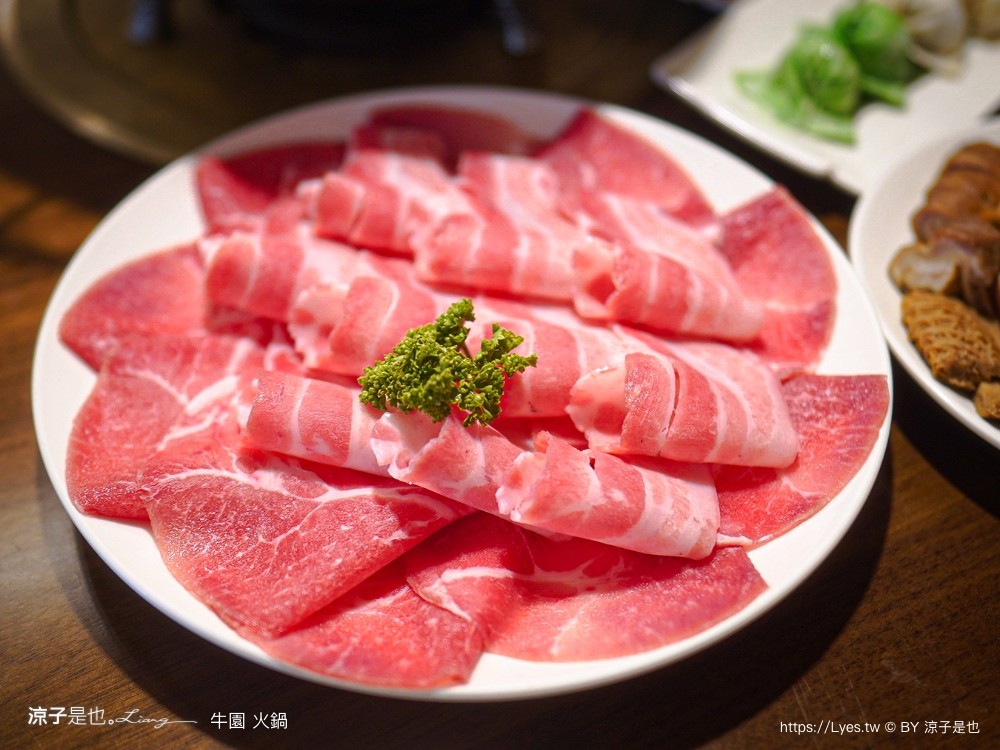 牛園火鍋 台南安平店 菜單 台南火鍋 麻辣鍋 海鮮火鍋 沙嗲鍋 聚餐餐廳 台南壽星優惠 台南安平美食推薦