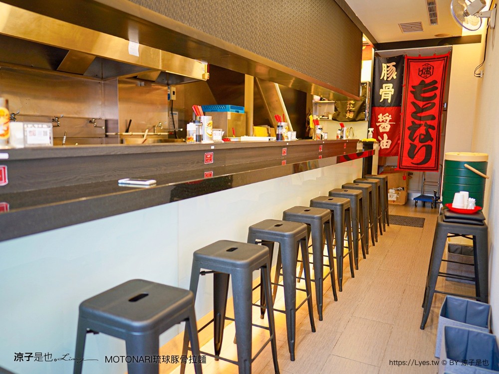 motonari 琉球豚骨拉麵 中友百貨 台中日式拉麵 日本人 沖繩拉麵 叉燒