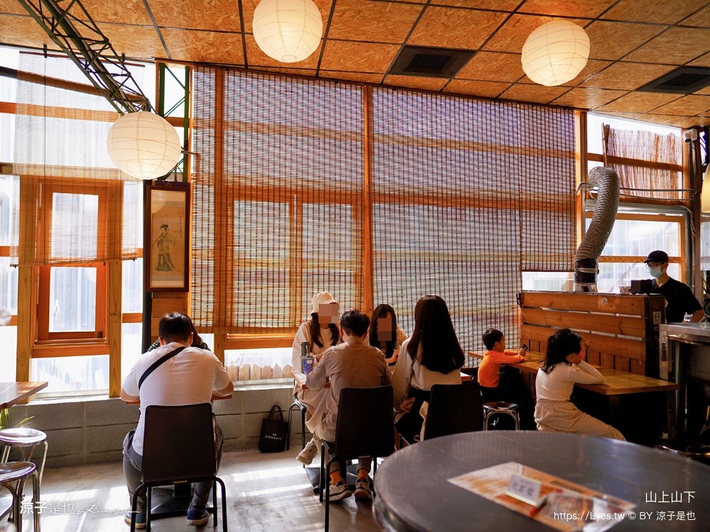 山上山下 菜單 南投埔里美食 山上山下咖哩飯專賣店 桃米村 唐揚雞 炸豬排 唐揚雞 炸豬排