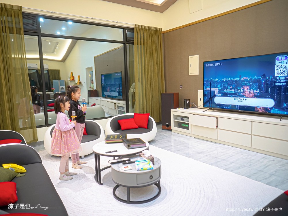 墾丁包棟民宿 屏東住宿 滿州住宿 touch villa 泳池 房型 庭院 卡拉ok 烤肉