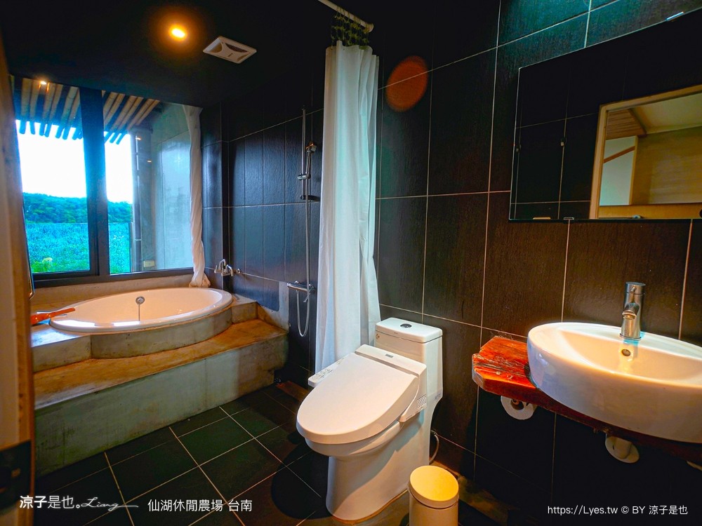 仙湖農場 仙湖休閒農場 住宿房型 台南民宿 早餐 餐廳 菜單 無邊際泳池 小動物 親子飯店 台南景點 龍眼