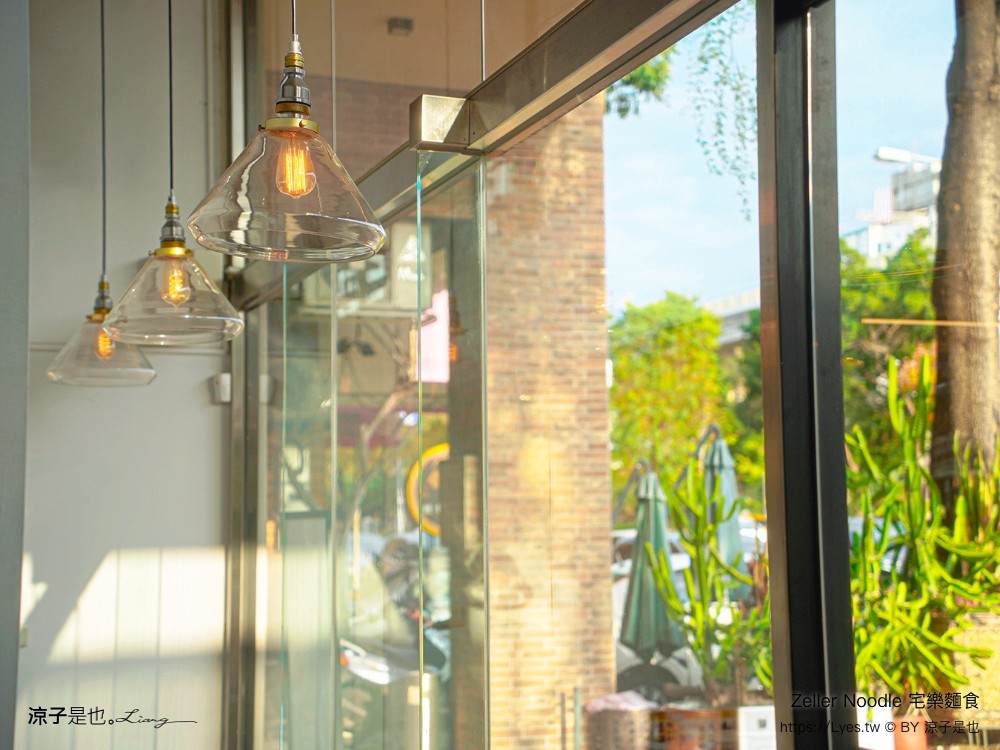 宅樂麵食 zeller noodle 台中美食 牛肉麵 菜單 宅樂建國店 露營風早午餐 網美文青 麵食小吃