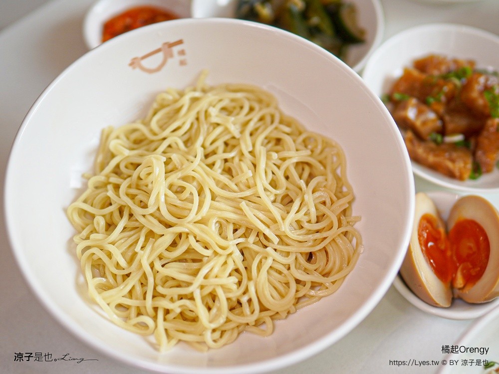 橘起Orengy 橘起 Orengy 台中南屯美食 橘起麵食 橘起菜單 老鴨粉絲 蘭州牛肉麵 平價麵店 大墩路餐廳 櫻桃鴨湯麵 清燉牛肉麵
