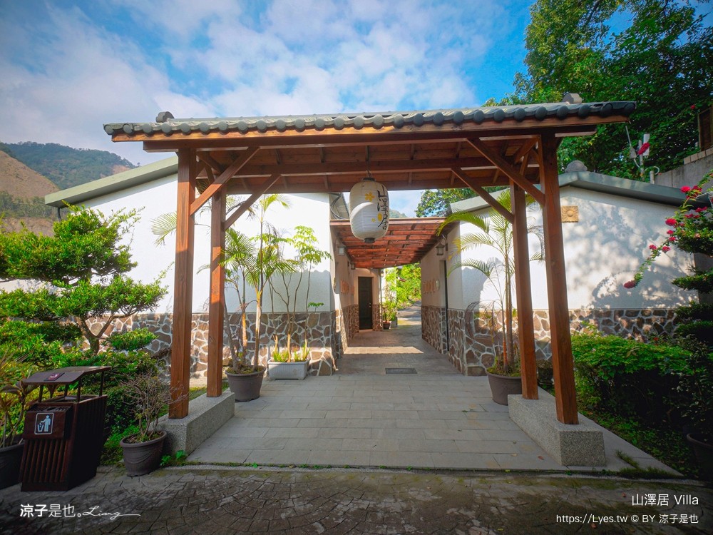 山澤居villa溫泉小木屋 寶來溫泉渡假小木屋 高雄六龜寶來溫泉住宿 親子住宿 湯屋 評價 泳池房型
