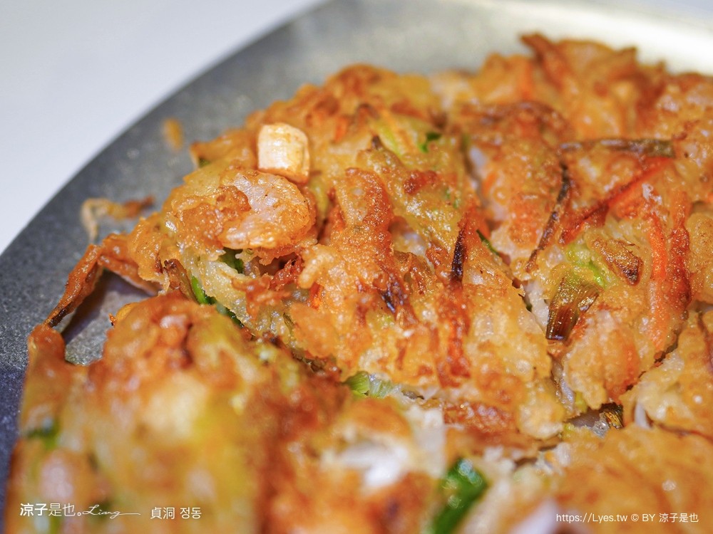 貞洞 菜單 台中韓式料理 韓國人 逢甲夜市美食 豬肉湯飯 海鮮煎餅 馬鈴薯燉排骨湯、辣炒魷魚 醃烤豬肉