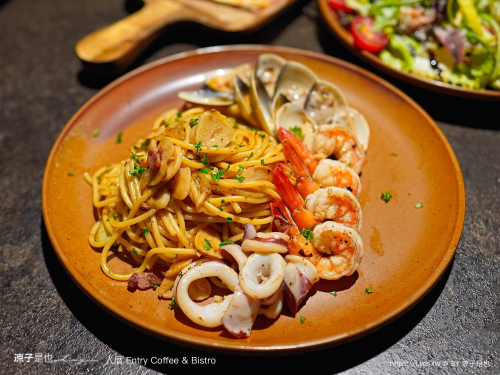 入厝entry coffee bistro 菜單 台中東區早午餐 咖啡館 餐酒館 台中火車站美食 餐廳